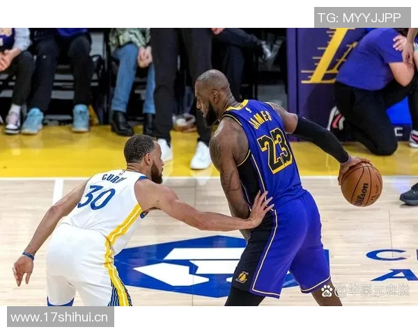 湖人快船球迷现场互动引发热议比卢普斯与FBI成焦点话题